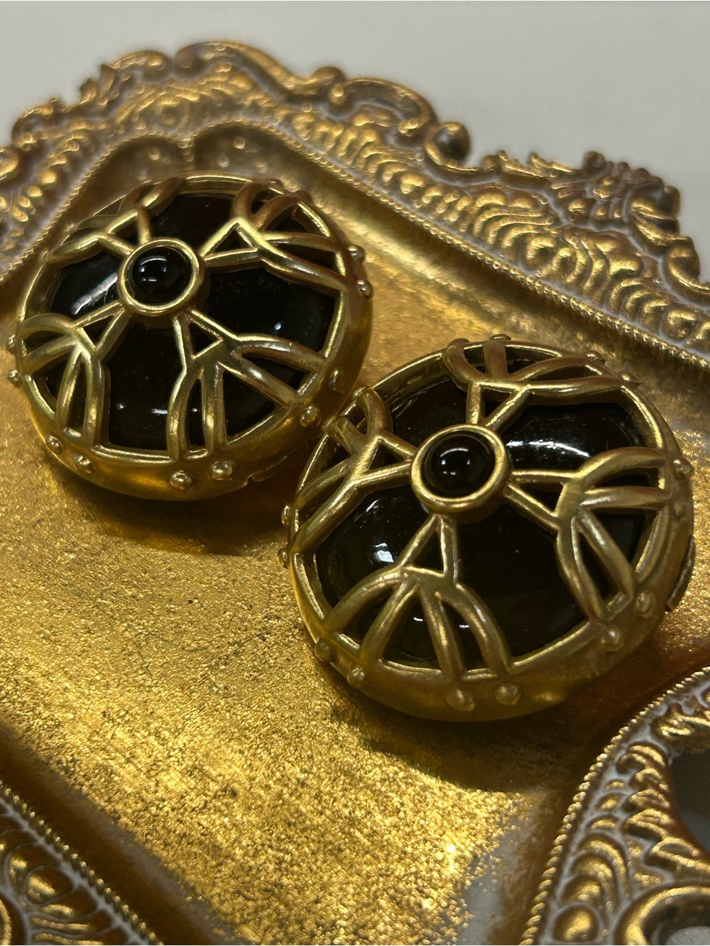 Stunning! Vintage Anne Klein large gold tone trellis enamel earrings
